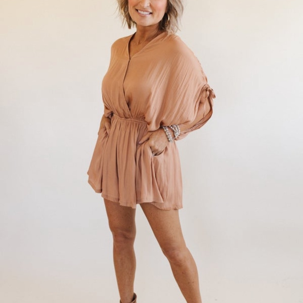 Camel romper - Picture 2 of 3